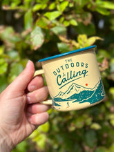 Afbeelding in Gallery-weergave laden, Emaille mok - Outdoor is calling - Gentleman’s hardware