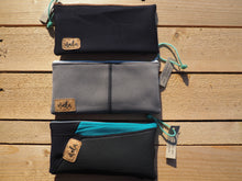 Afbeelding in Gallery-weergave laden, Etui van gerecyclede wetsuit - NALU