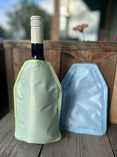 Afbeelding in Gallery-weergave laden, Koelsleeve voor wijnfles - mintgroen
