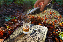 Afbeelding in Gallery-weergave laden, Zakflacon vis - RVS - CGB Giftware
