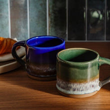 Afbeelding in Gallery-weergave laden, Mok Blauw- Mojave glazuur  – Groen - Sass &amp; Belle
