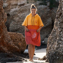 Afbeelding in Gallery-weergave laden, Surfponcho Paia  - dikke velours - S - Wave Hawaii
