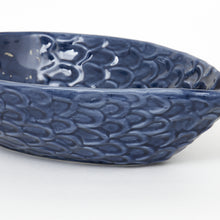 Afbeelding in Gallery-weergave laden, Fruitschaal blauwe vis met relief large - Batela

