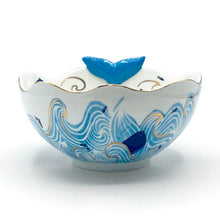 Afbeelding in Gallery-weergave laden, Schaal walvis - By the Sea - House of Disaster
